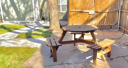 Cozy Plaza Retreat - Near Downtown & Entertainment