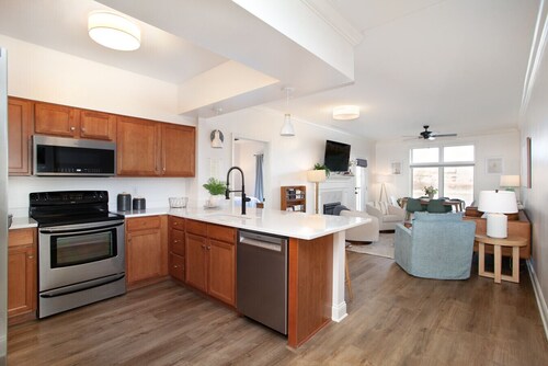 Knox Hideaway - 2.3 miles to Market Square!