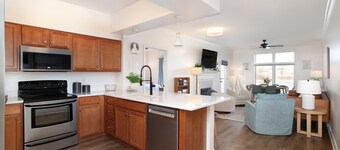 Knox Hideaway - 2.3 miles to Market Square!