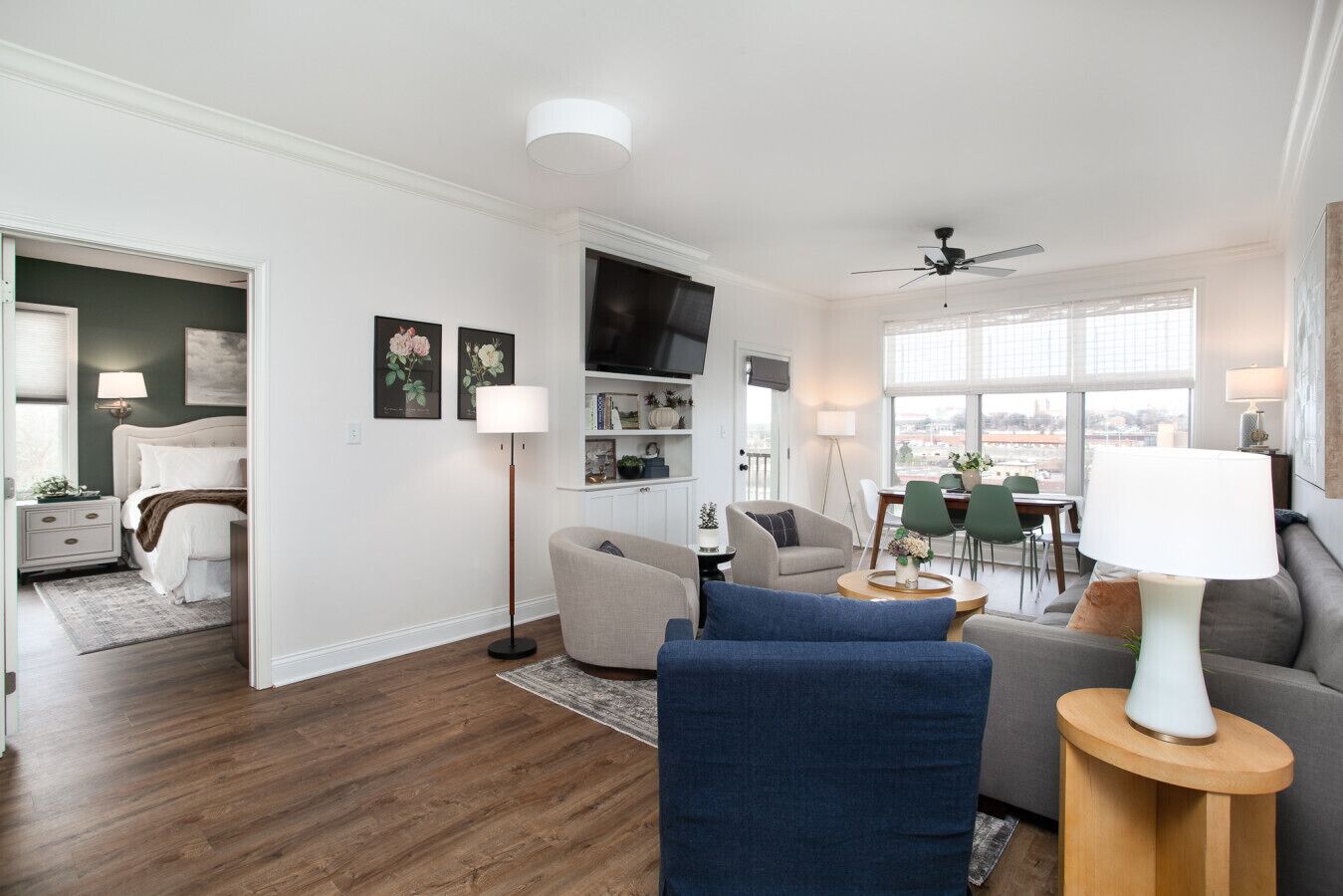 智能电视、壁炉