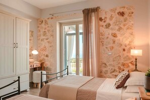 2 chambres, fer et planche à repasser, Wi-Fi gratuit, draps fournis