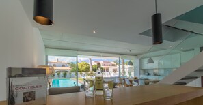 Villa | Dining