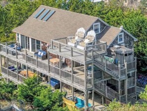 Exterior - Gatsby’s Sky Level. Ocean Bay Park. 
Sleeps 12. Hot Tub + Ocean Views (Fire Island)