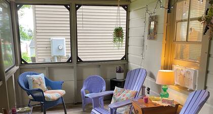 Charming 2-Bedroom Cottage with WiFi, AC in Quiet North Berkshire Location