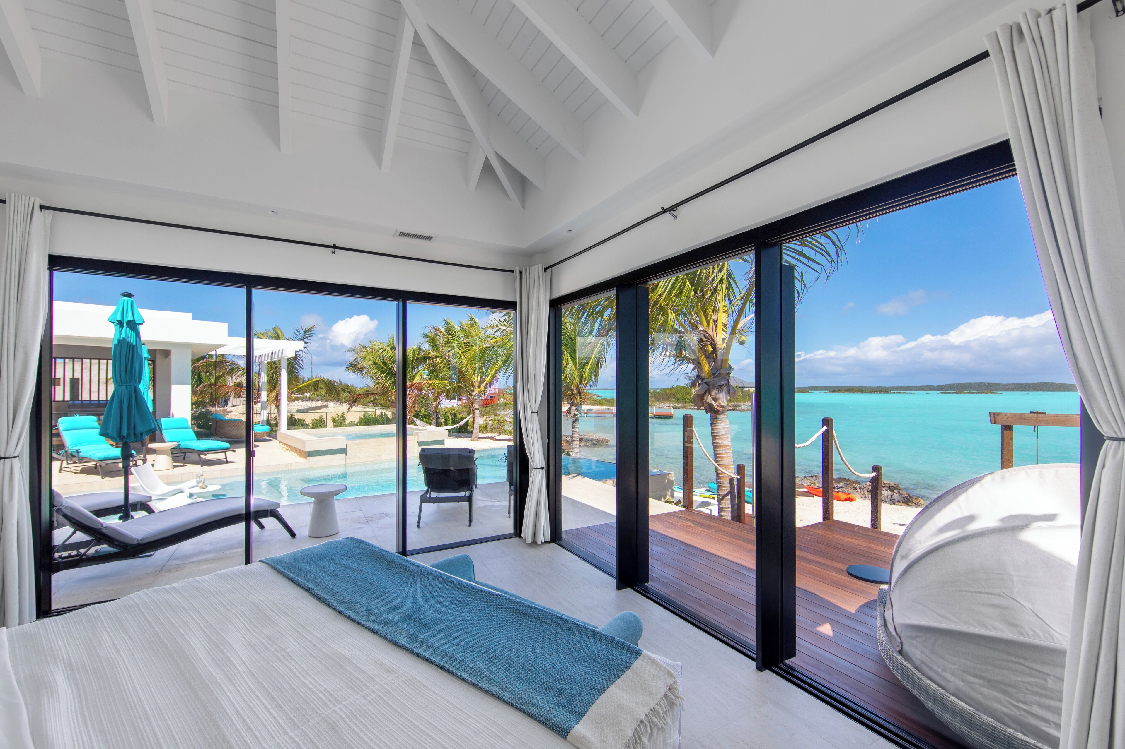 4 bedrooms, desk, iron/ironing board, travel crib