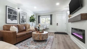 Smart TV, fireplace, offices