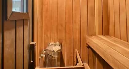 L'Agachoun - Ski & Bike 2mns from Mont St-Anne!