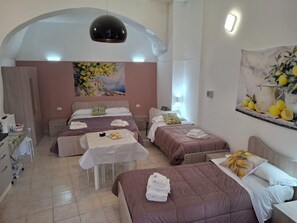 Comfort Studio, Courtyard View | Free WiFi - B&B Le Lumìe City Center (Agrigento)