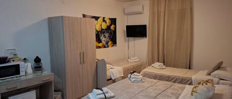 Classic Studio, Balcony, City View | Free WiFi