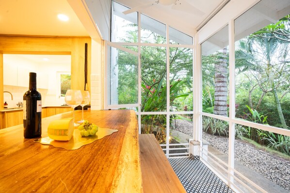 Interior - Ocean Gardens: Private Retreat, Private Pool & BBQ (Esterillos Oeste)