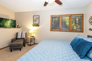 2 dormitorios, escritorio, tabla de planchar con plancha y wifi gratis