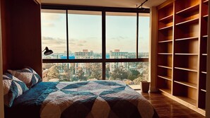 2 bedrooms, iron/ironing board, WiFi, bed sheets - Historic post modern mid rise with floor to ceiling window views on Balboa Park. (San Diego)