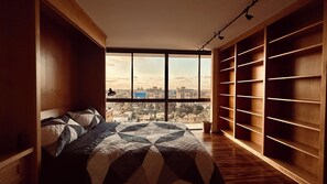 2 bedrooms, iron/ironing board, WiFi, bed sheets - Historic post modern mid rise with floor to ceiling window views on Balboa Park. (San Diego)