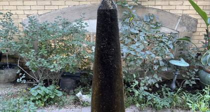 The Millennium Club, Eclectic Albany Park Apartment, 2 bdrm 1 bath