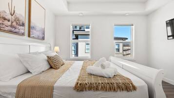 2 bedrooms, desk, iron/ironing board, travel cot