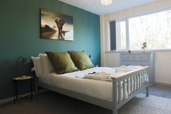 4 Schlafzimmer, Bügeleisen/Bügelbrett, WLAN, Bettwäsche