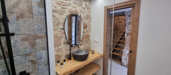 Rural House Sierra Serena. Rural Charm by the Castle