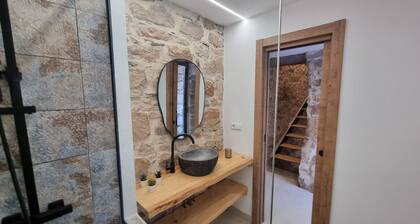 Rural House Sierra Serena. Rural Charm by the Castle