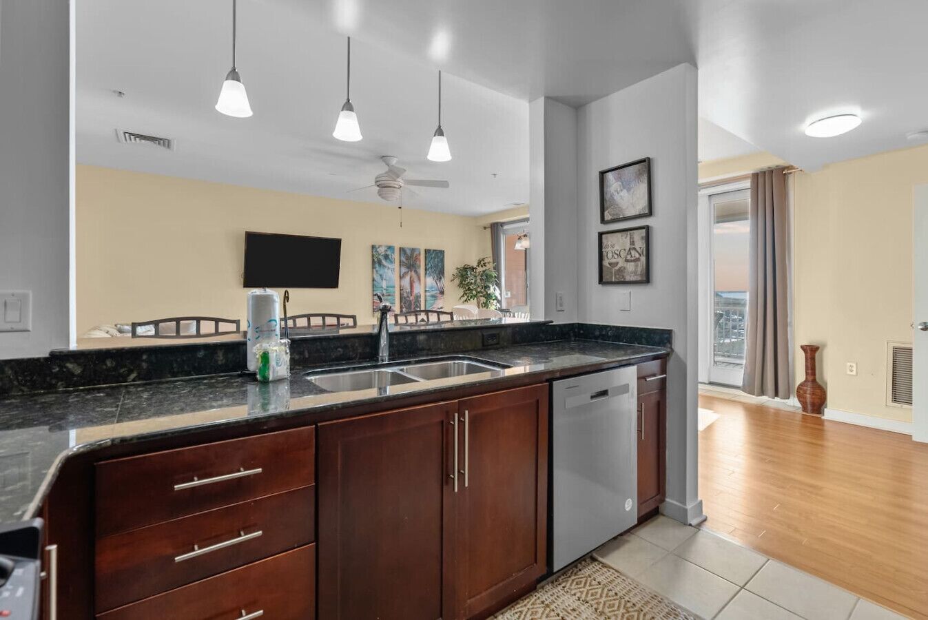 Microwave, dishwasher, cookware/dishes/utensils