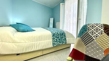 2 chambres, fer et planche Ă repasser, draps fournis