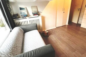Living area - Vauxhall Central Room 1 (Greater London)