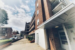 Exterior - Vauxhall Central Room 1 (Greater London)