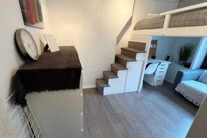 Interior - Vauxhall Central Room 1 (Greater London)