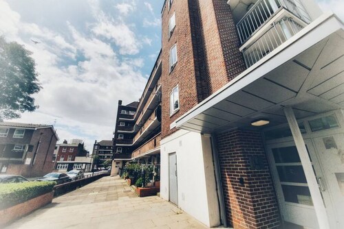 Vauxhall Central Room 1