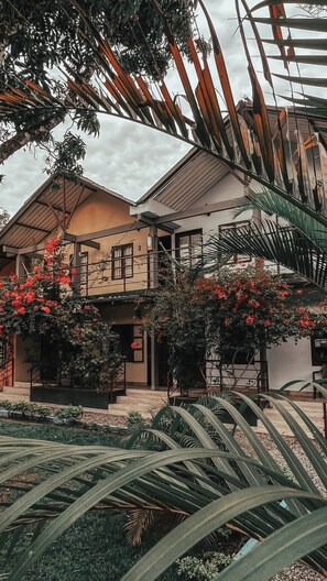 Fachada da propriedade