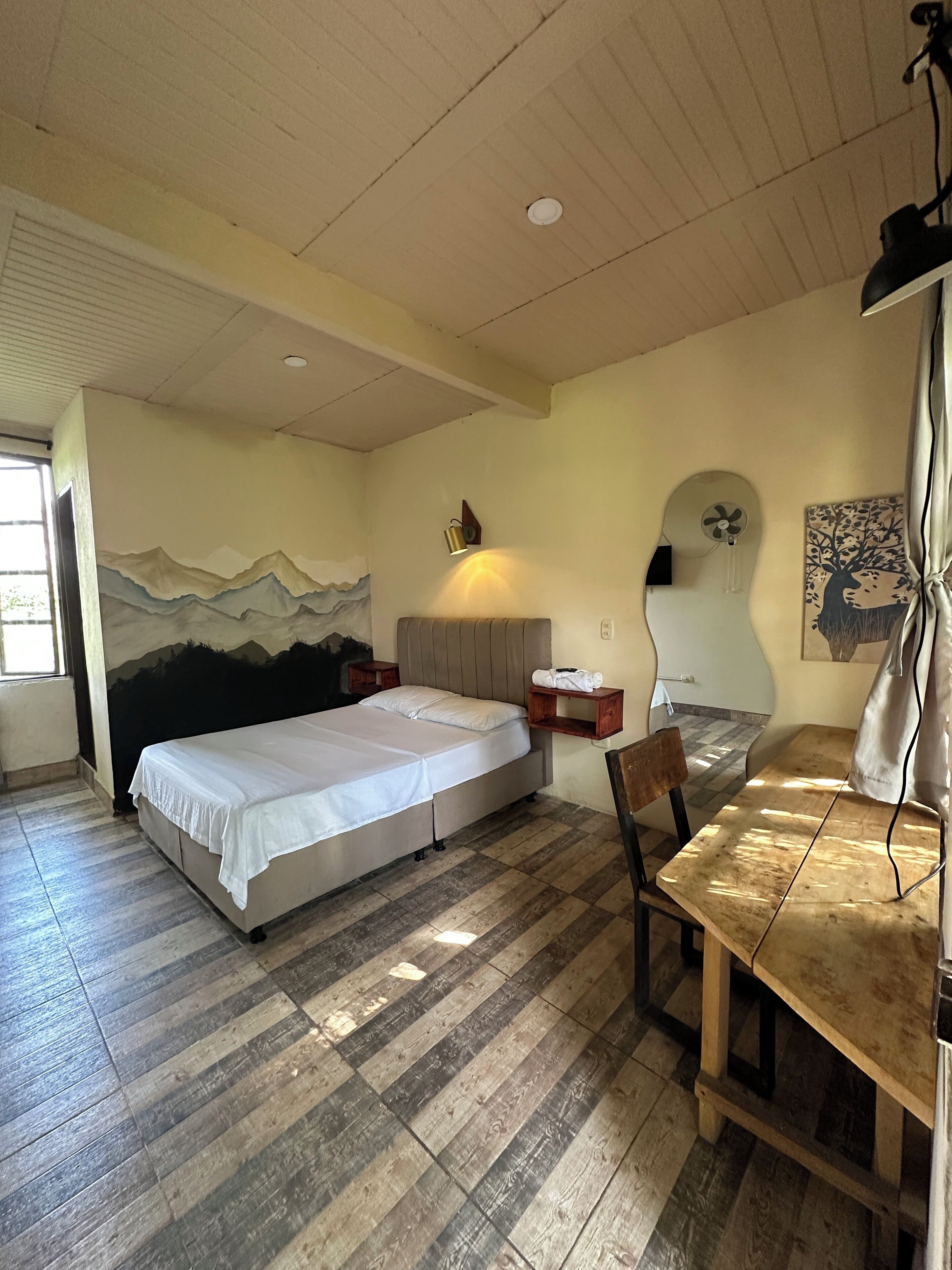 Quarto casal empresarial, banheiro privativo | Ferros/tábuas de passar roupa, Wi-Fi de cortesia