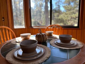 Dining - Everwood Serenity Treehouse on Sledding Hill (Big Bear Lake)