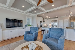 Interior - Hakuna Matata-Oceanfront-Huge Living Area-Pool-Elevator (Carolina Beach)