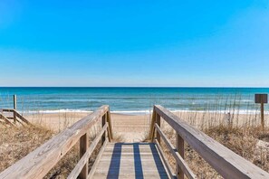 On the beach - Hakuna Matata - Oceanfront - Pool (Carolina Beach)
