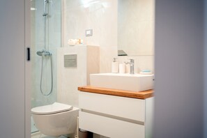 Bathroom - Nicely Decorated House With top Roofed Terrace (Jelsa)
