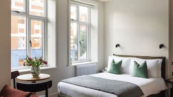 Classic Studio | 2 bedrooms, iron/ironing board, free WiFi