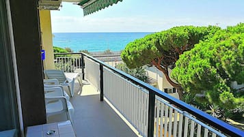 Apartemen, 3 kamar tidur, teras, pemandangan kota | Balkon