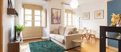 Standard Apartment, 1 Double Bed with Sofa bed, Kitchen, City View | Living area