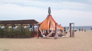 Leilighet, 2 soverom, balkong, hageutsikt | Strand
