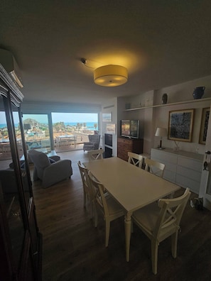 Dining room - Apartamento Bonavista (Premia de Mar)