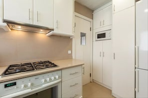 Apartment, 4 Bedrooms, Balcony, Garden View | Interior - Apartment Muralla With Swimming Pool (Vilassar de Mar)
