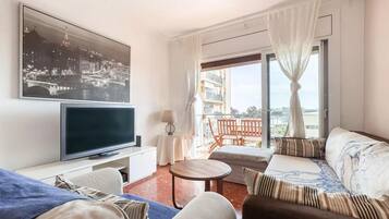 Apartemen, 4 kamar tidur, balkon, pemandangan kebun | Ruang keluarga