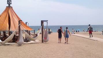 Apartemen, 4 kamar tidur, balkon, pemandangan kebun | Pantai