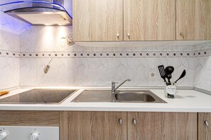 Apartment, 3 Bedrooms, Balcony, Garden View | Interior - Residencial Costamar Next Bcn, 50m Beach With Swimming Pool (Cabrera de Mar)