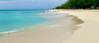 PRIVATE VILLA WITH BREATHTAKING OCEAN VIEWS, PRIVATE HEATED PLUNGE POOL