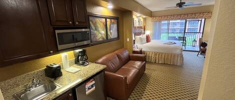 1 chambre, fer et planche à repasser, Wi-Fi gratuit, draps fournis