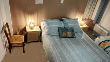 4 slaapkamers, een strijkplank/strijkijzer, wifi