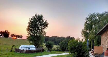 Gßte au Bois des Riots Tameron MONTILLOT YONNE 89 BOURGOGNE near Vézelay