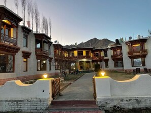Front of property – evening/night - Hotel mandalchan (Leh)