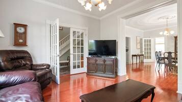 Smart TV, table tennis, books