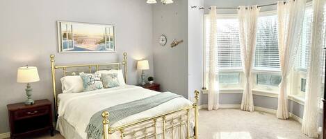 3 camere, una scrivania, ferro/asse da stiro, culla da viaggio